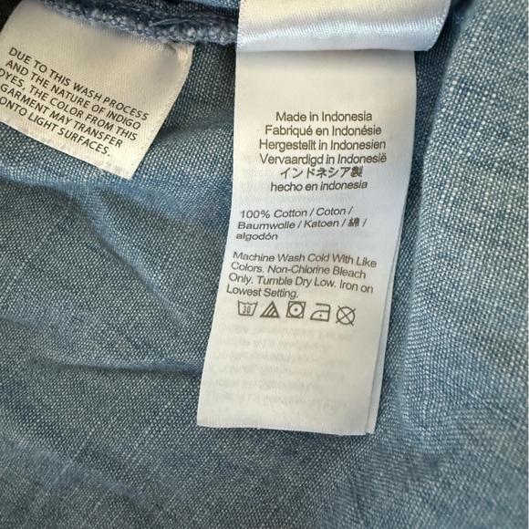 J Crew Medium Light Blue Chambray Long Sleeve Ruffle Trim Blouse Top - Picture 3 of 3